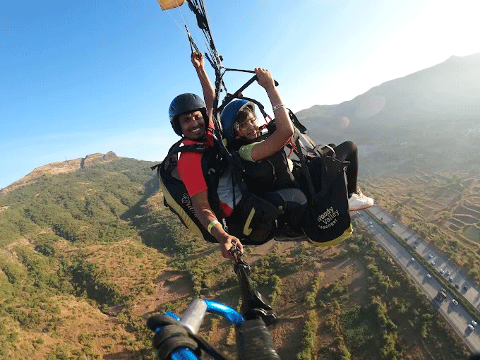 Paragliding in Kamshet